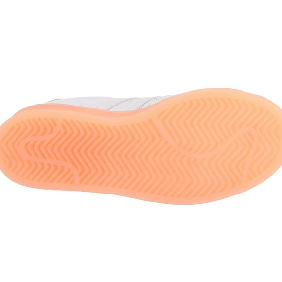 ⭐ADIDAS SUPERSTAR WHITE CORAL CLASSIC SNEAKER NEW⭐ - Picture 3 of 11